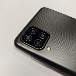 Mobiiltelefon Samsung...