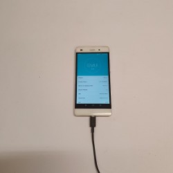 Мобильный телефон Huawei P8...