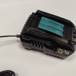 Makita akude laadija...