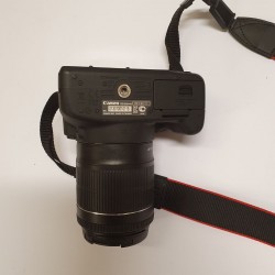 Зеркальная камера Canon EOS...