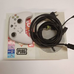 Игровая консоль XBox One S...