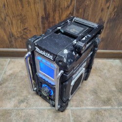 Radio Makita DMR106 + Aku...