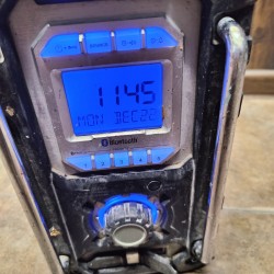 Radio Makita DMR106 + Aku...