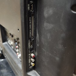 Телевизо LG 32LD565 + пульт...