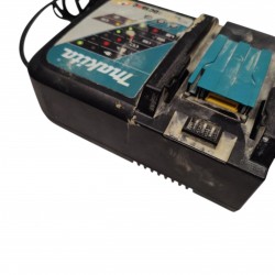 Зарядка Makita DC18RC