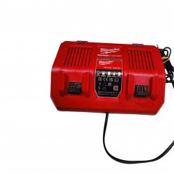 Зарядка Milwaukee M18 DFC