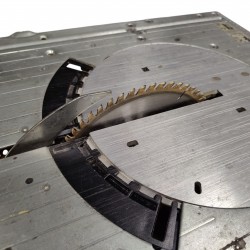 Lauasaag Dewalt DW743