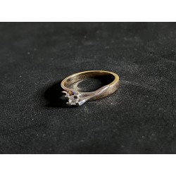 Kuld sõrmus teemantidega...