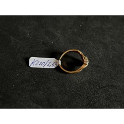 Kuld sõrmus teemantidega...