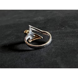 Kuld sõrmus teemantidega...