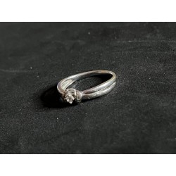 Kuld sõrmus teemantidega...