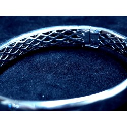 Kuldne Käevõru teemantidega...