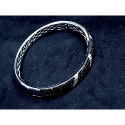 Kuldne Käevõru teemantidega...