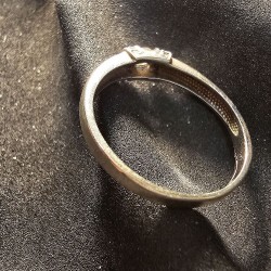 Kuld sõrmus teemandiga 585...