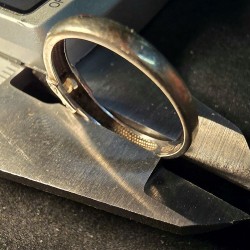 Kuld sõrmus teemandiga 585...