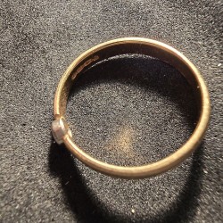 Kuld sõrmus teemandiga 585...