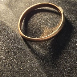 Kuld sõrmus teemandiga 585...