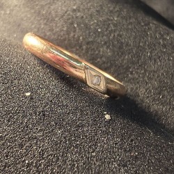 Kuld sõrmus teemandiga 585...