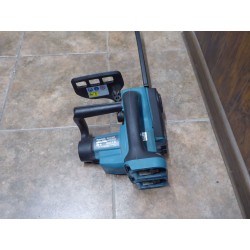 Аккумуляторная пила DUC302...