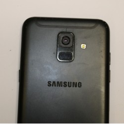 Mobiiltelefon Samsung...