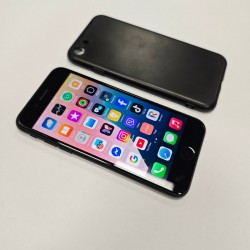 Мобильный телефон Apple...